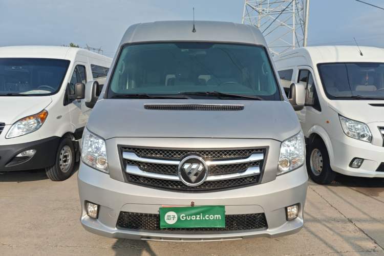 Used Foton Toano 2023 2.0T Automatic Jixiang Long-Wheelbase Mid-Height Rear Single Tire 7/9-Seater Front