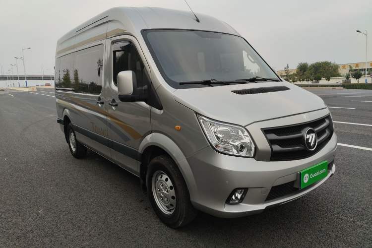 Used Foton Toano 2023 Joy Elephant Multi-Function 2.0T Manual Long-Wheelbase Mid-Roof Model with Single Rear Tire Available in 5/6/7/9-Seater Configurations Front Right 45 Deg