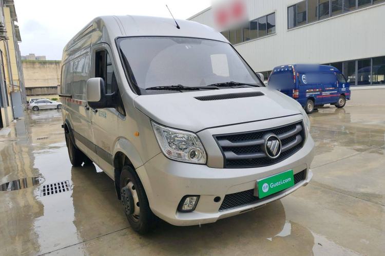 Used Foton Toano 2023 2.8T Manual Jixiang Van Long Wheelbase Mid-Roof Design with Rear Dual Tires 3-Seater Front Right 45 Deg