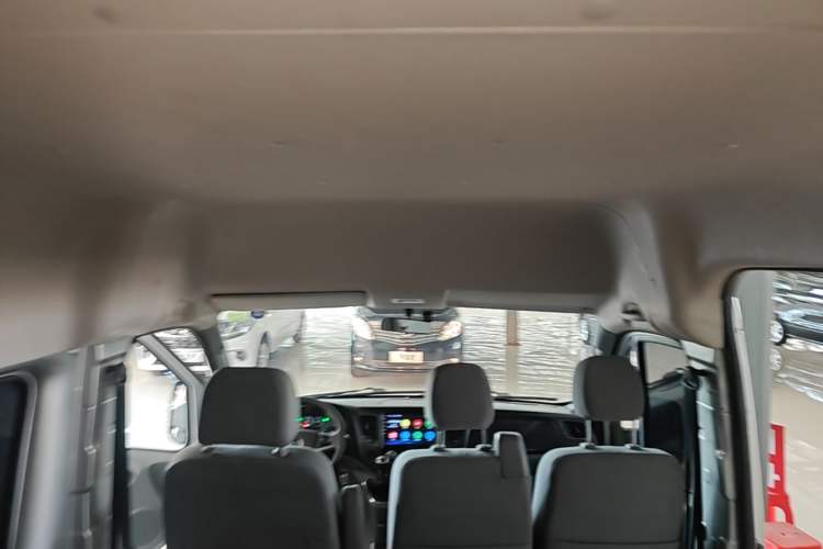 Used Foton Toano 2023 Urban Edition Multi-Function 2.0T Manual Short Wheelbase Mid-Roof Rear Single Tire – Available in 5/6/9-Seater Configurations Headliner