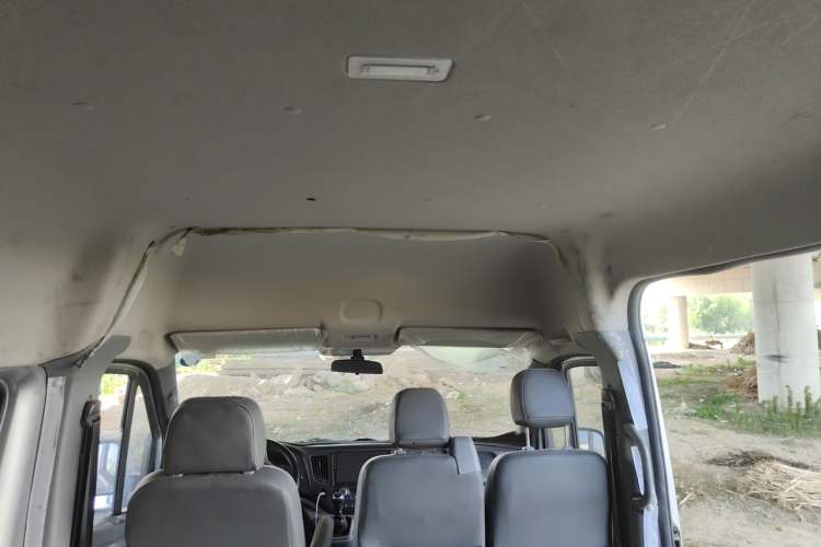 Used Foton Toano 2023 2.5T Manual Jixiang Long Wheelbase Mid-Top with Dual Rear Tires 7/9-Seater Headliner