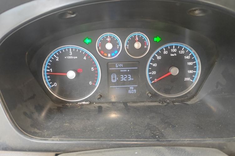 Used Foton Toano 2023 Joy Elephant Multi-Function 2.0T Manual Long-Wheelbase Mid-Roof Model with Single Rear Tire Available in 5/6/7/9-Seater Configurations Instrument Cluster