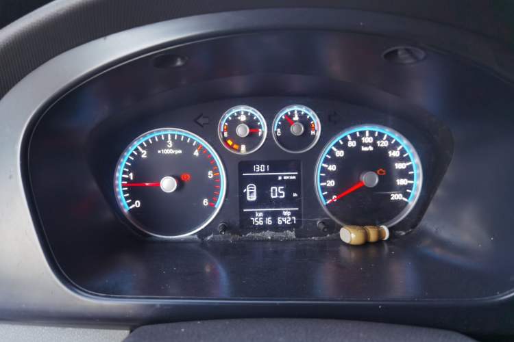 Used Foton Toano 2023 2.0T Manual Jixiang Long Wheelbase Mid-Top Rear Single Tire 7/9-Seater Instrument Cluster