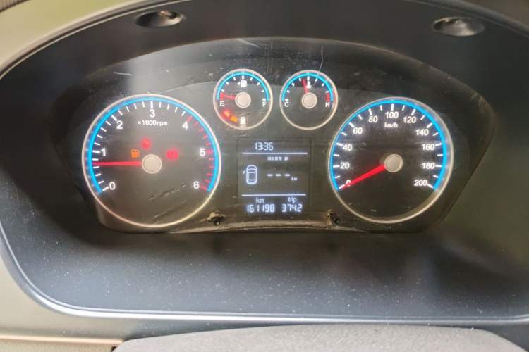 Used Foton Toano 2023 Joy Elephant Multi-Function 2.0T Manual Long-Wheelbase Mid-Roof Model with Single Rear Tire Available in 5/6/7/9-Seater Configurations Instrument Cluster