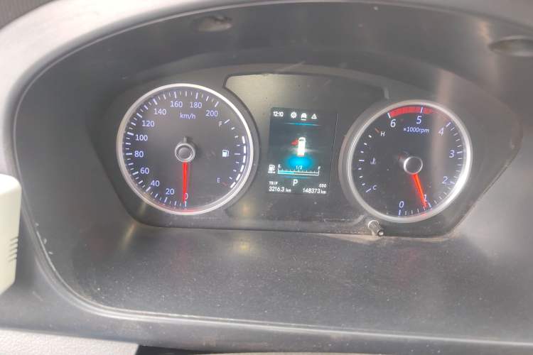 Used Foton Toano 2023 2.0T Automatic Urban Edition Short Wheelbase Mid-Height Design with Single Rear Tire—Available in 5/6/9-Seater Configurations Instrument Cluster