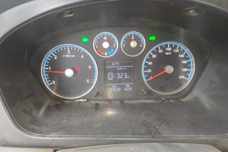 Used Foton Toano 2023 Joy Elephant Multi-Function 2.0T Manual Long-Wheelbase Mid-Roof Model with Single Rear Tire Available in 5/6/7/9-Seater Configurations Instrument Cluster