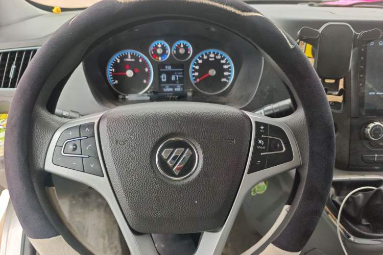 Used Foton Toano 2023 Joy Elephant Van 2.0T Manual Long Wheelbase Mid-Roof Design Rear Single Tire 3-Seater Instrument Cluster