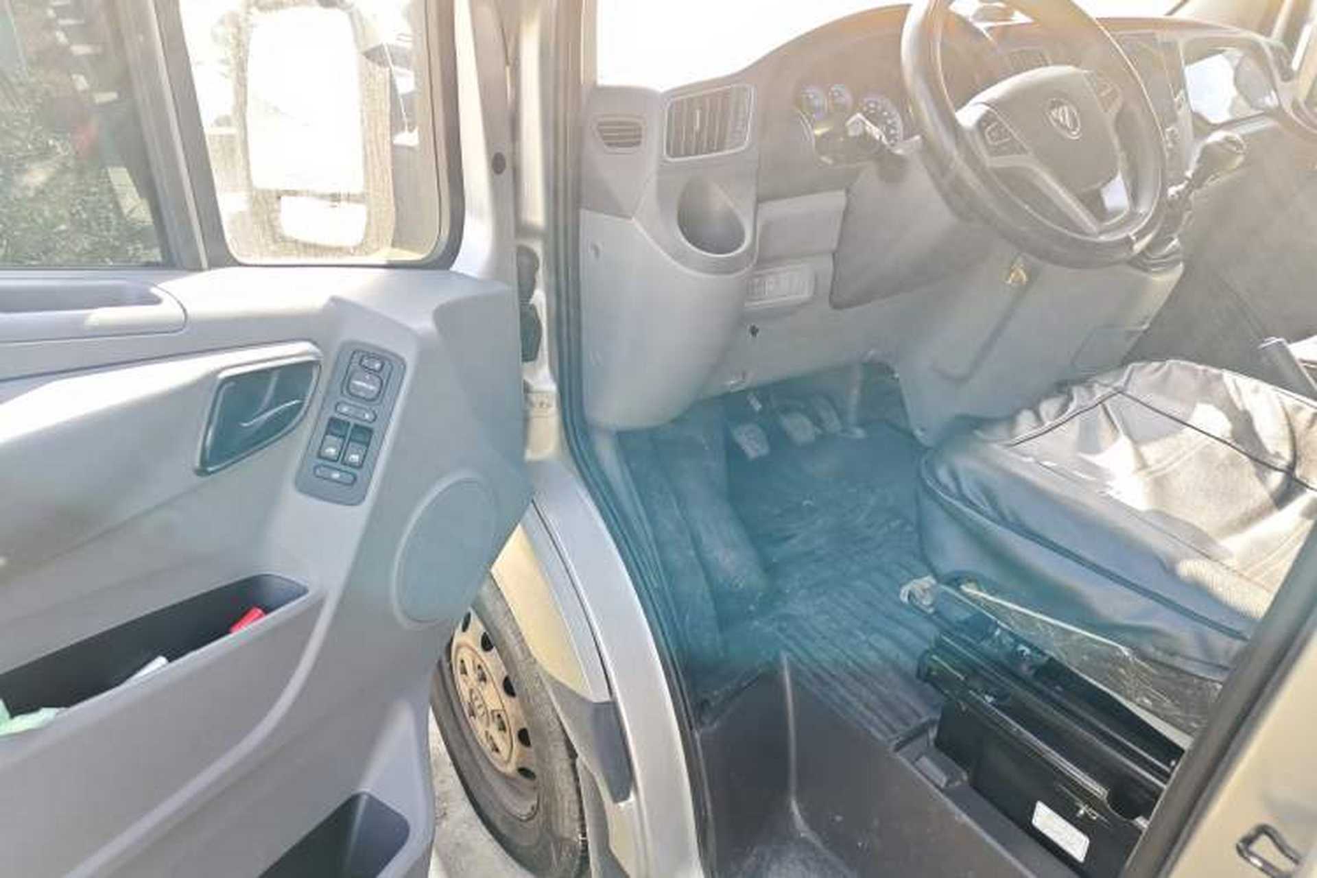 Used Foton Toano 2023 Joy Elephant Van 2.0T Manual Transmission Extended Wheelbase Ultra-High Roof Rear Single Tire 3-Seater Interior 3