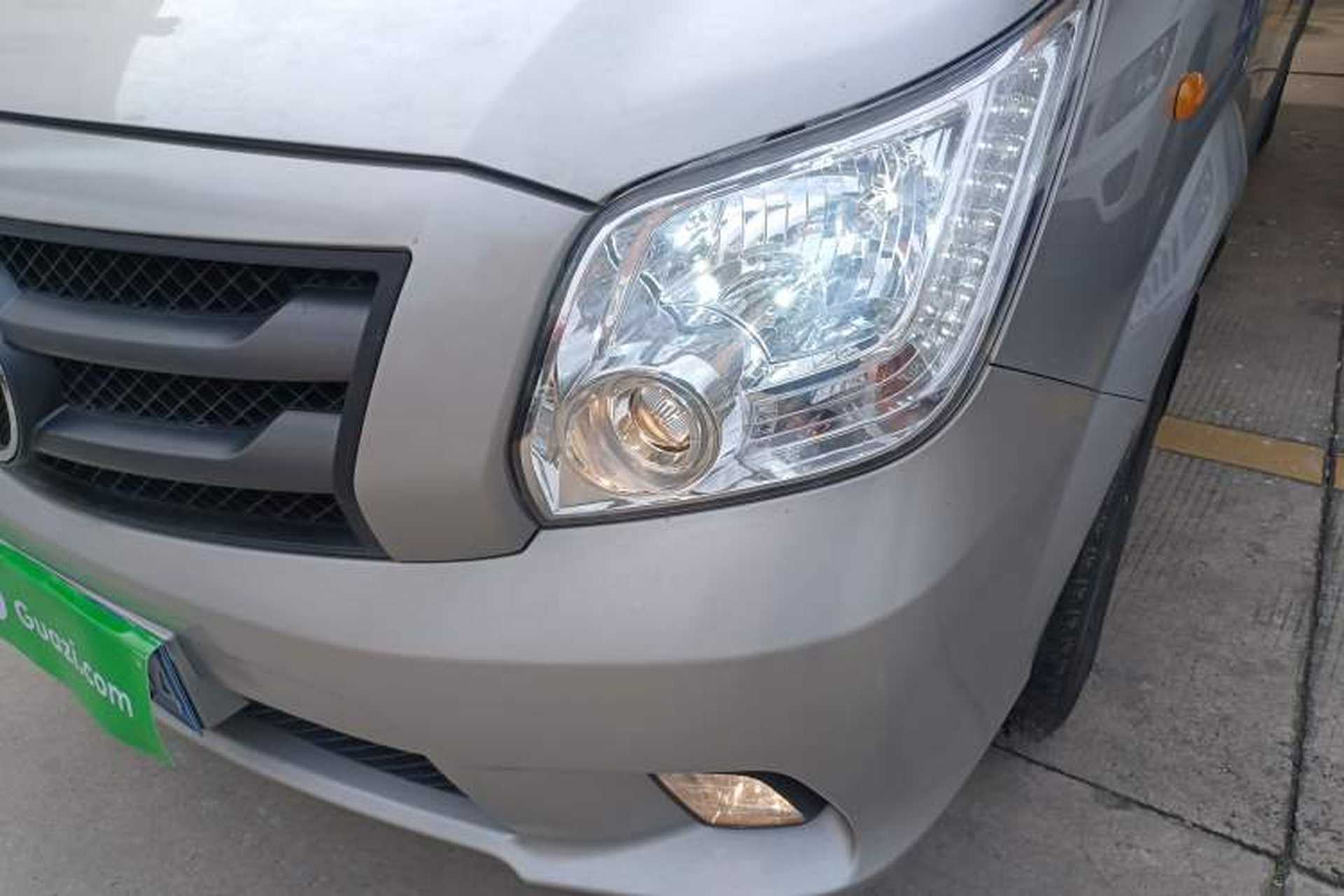 Used Foton Toano 2023 Joy Elephant Multi-Function 2.0T Manual Long-Wheelbase Mid-Roof Model with Single Rear Tire Available in 5/6/7/9-Seater Configurations Left Front Headlight