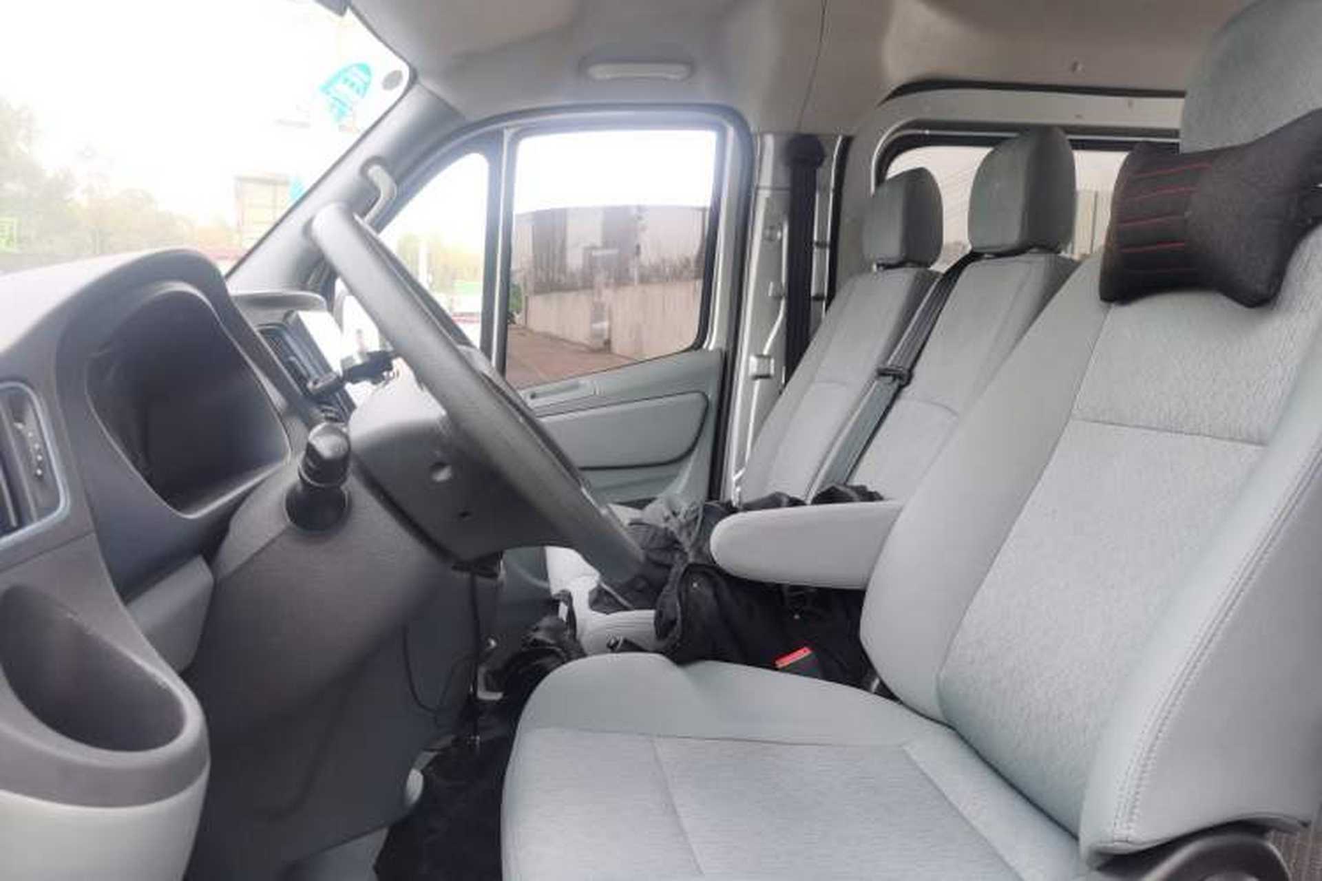 Used Foton Toano 2023 2.0T Manual Urban Version Short Wheelbase Low Roof with Single Rear Tire Available in 5/6/9-Seater Configurations Left Front Seat