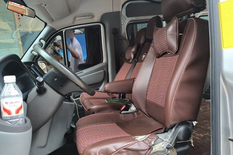 Used Foton Toano 2023 2.0T Automatic Urban Edition Short Wheelbase Mid-Height Design with Single Rear Tire—Available in 5/6/9-Seater Configurations Left Front Seat
