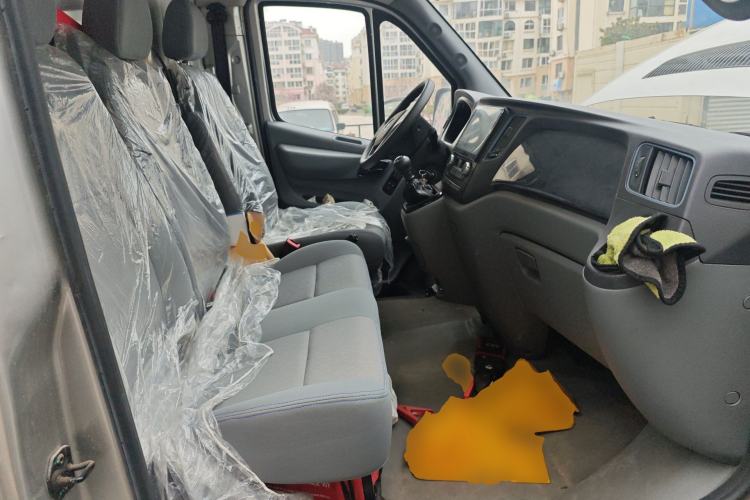 Used Foton Toano 2023 2.8T Manual Jixiang Van Extended Wheelbase Mid-Height Roof Rear Dual Tires 3-Seater Left Rear Seat