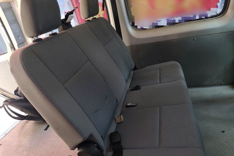 Used Foton Toano 2023 2.0T Manual Urban Version Short Wheelbase Mid-Height Design with Single Rear Tire—5/6/9 Seater Left Rear Seat