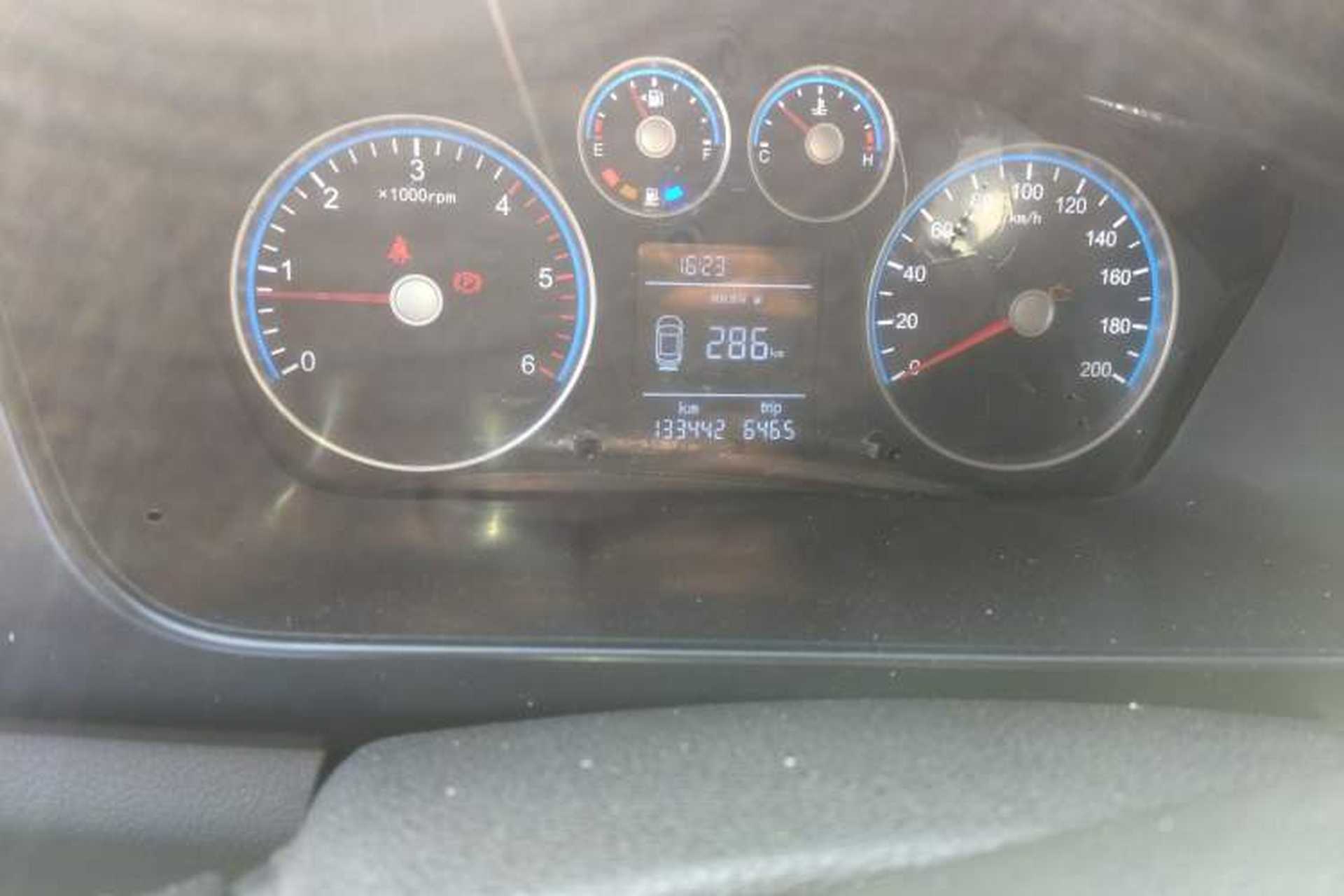 Used Foton Toano 2023 2.0T Manual Urban Edition Short Wheelbase Low Roof with Single Rear Tire—Available in 5/6/9-Seater Professional Versions Odometer Close Up