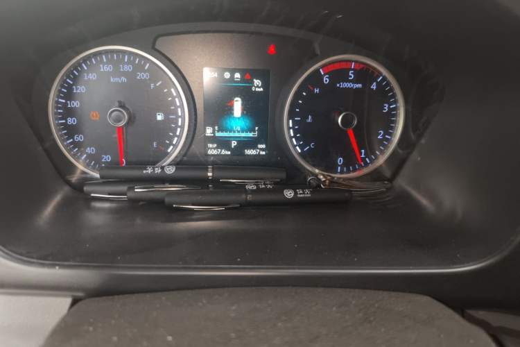 Used Foton Toano 2023 2.0T Automatic Jixiang Multi-Function Long-Wheelbase Mid-Height Rear Single Tire – Available in 6/7/9-Seater Configurations Odometer Close Up