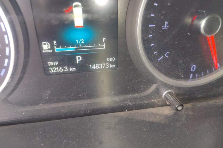 Used Foton Toano 2023 2.0T Automatic Urban Edition Short Wheelbase Mid-Height Design with Single Rear Tire—Available in 5/6/9-Seater Configurations Odometer Close Up