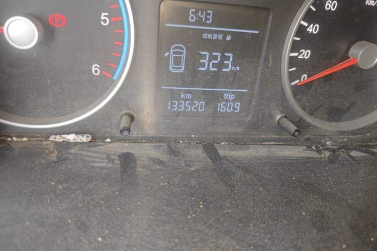 Used Foton Toano 2023 Joy Elephant Multi-Function 2.0T Manual Long-Wheelbase Mid-Roof Model with Single Rear Tire Available in 5/6/7/9-Seater Configurations Odometer Close Up