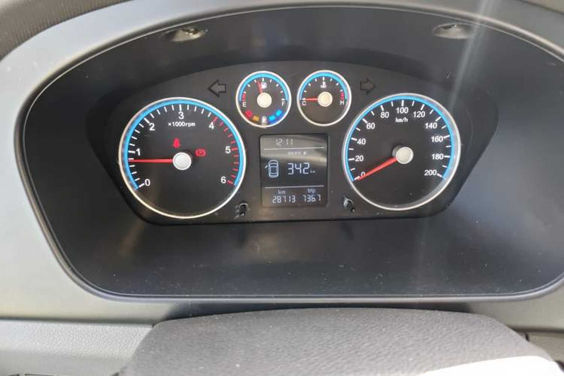 Used Foton Toano 2023 Joy Elephant Van 2.0T Manual Transmission Extended Wheelbase Ultra-High Roof Rear Single Tire 3-Seater Odometer Close Up