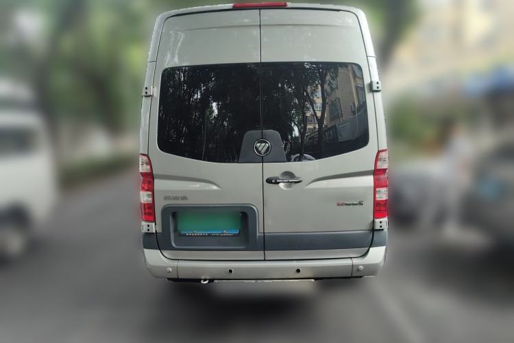 Used Foton Toano 2023 2.8T Manual Jixiang Long Wheelbase Mid-Top with Rear Dual Tires 7/9 Seats Rear