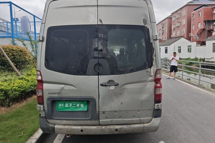Used Foton Toano 2023 2.0T Manual Jixiang Long-Wheelbase Mid-Top Single Rear Tire 7/9-Seater Professional Edition Rear