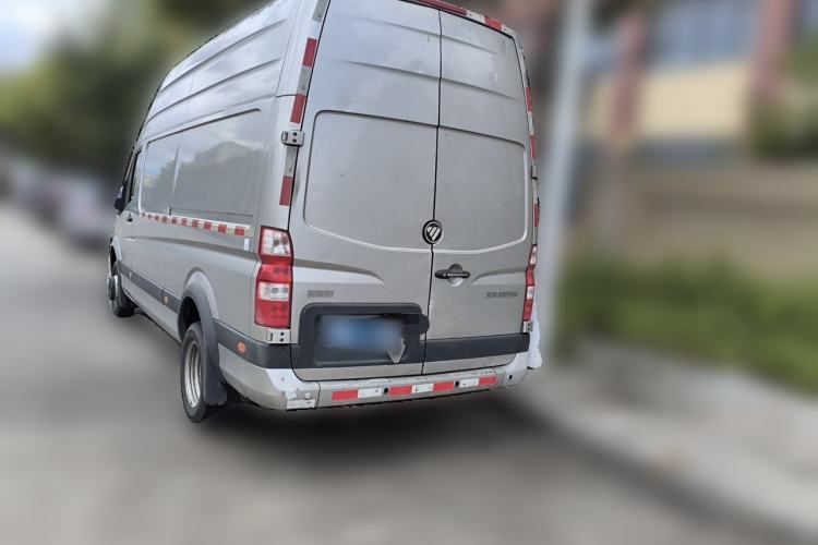 Used Foton Toano 2023 2.5T Manual Jixiang Van Long Wheelbase Ultra-High Roof with Rear Dual Tires 3-Seater Rear Left 45 Deg