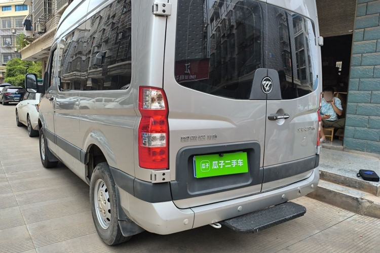 Used Foton Toano 2023 2.0T Automatic Urban Edition Short Wheelbase Mid-Height Design with Single Rear Tire—Available in 5/6/9-Seater Configurations Rear Left 45 Deg