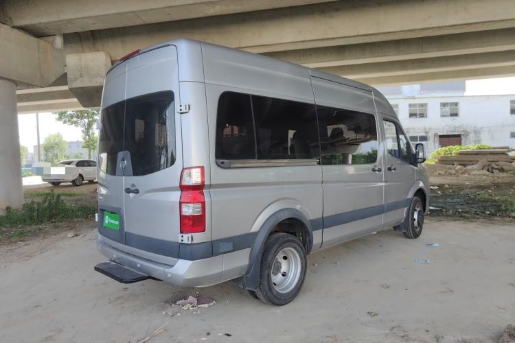 Used Foton Toano 2023 2.5T Manual Jixiang Long Wheelbase Mid-Top with Dual Rear Tires 7/9-Seater Rear Right 45 Deg