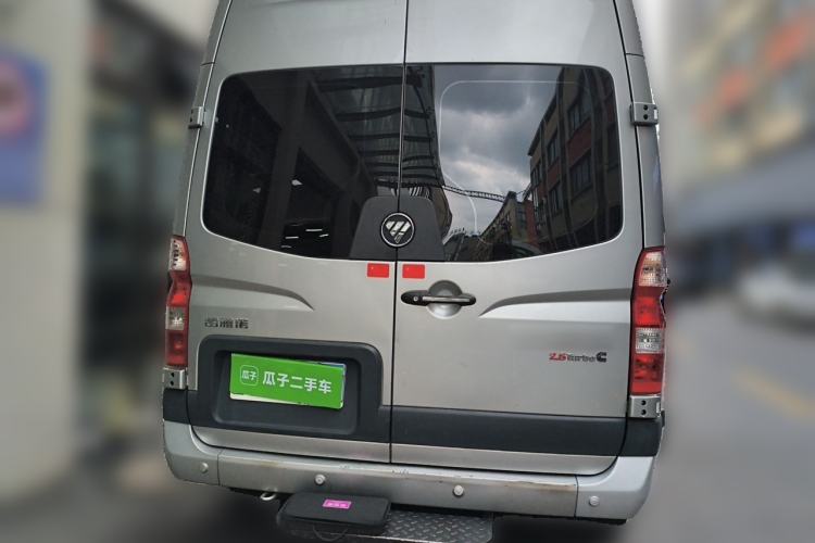 Used Foton Toano 2023 2.8T Manual Jixiang Long Wheelbase Mid-Top with Rear Dual Tires 7/9 Seats Rear