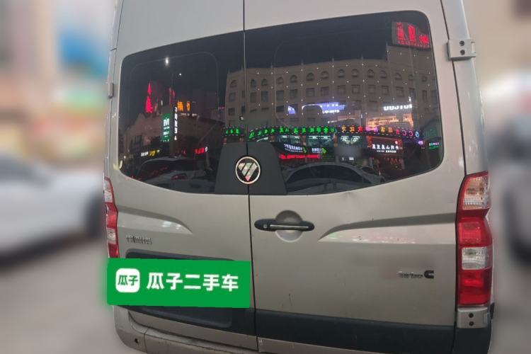 Used Foton Toano 2023 Cummins 2.8T Manual Jixiang Multi-Function Long-Wheelbase Mid-Roof Model with Rear Dual Tires Available in 7/9-Seater Configurations Rear