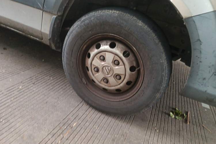 Used Foton Toano  Right Front Wheel Hub