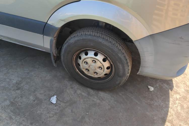 Used Foton Toano  Right Front Wheel Hub