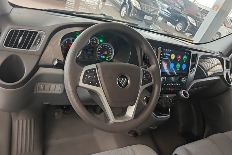 Used Foton Toano 2023 Urban Edition Multi-Function 2.0T Manual Short Wheelbase Mid-Roof Rear Single Tire – Available in 5/6/9-Seater Configurations Steering Wheel
