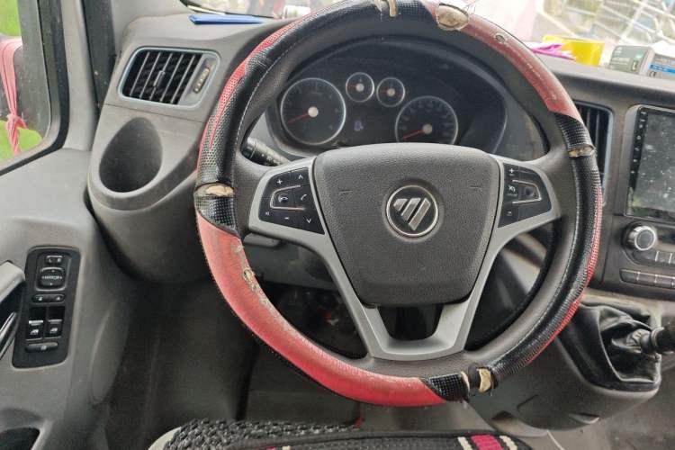 Used Foton Toano 2023 2.0T Manual Jixiang Long-Wheelbase Mid-Top Single Rear Tire 7/9-Seater Professional Edition Steering Wheel