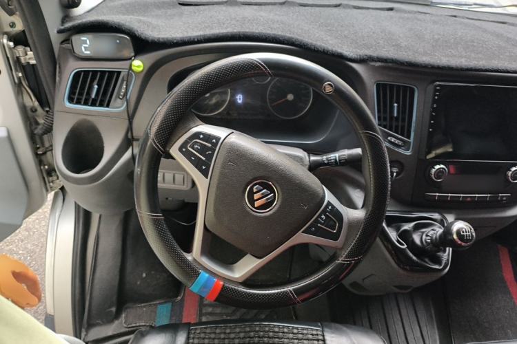 Used Foton Toano 2023 2.8T Manual Jixiang Long Wheelbase Mid-Top with Rear Dual Tires 7/9 Seats Steering Wheel