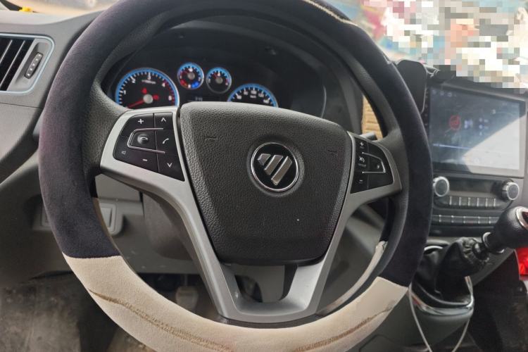 Used Foton Toano 2023 Joy Elephant Van 2.0T Manual Long Wheelbase Mid-Roof Design Rear Single Tire 3-Seater Steering Wheel