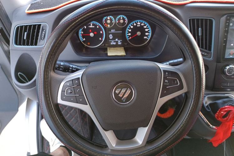 Used Foton Toano 2023 2.0T Manual Jixiang Van Long Wheelbase Mid-Height Rear Single Tire 3-Seater Steering Wheel