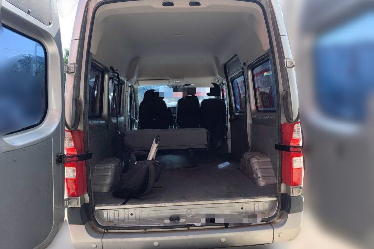 Used Foton Toano 2023 2.0T Manual Urban Version Short Wheelbase Mid-Height Design with Single Rear Tire—5/6/9 Seater Trunk