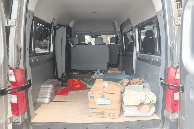 Used Foton Toano 2023 2.0T Automatic Jixiang Multi-Function Long-Wheelbase Mid-Height Rear Single Tire – Available in 6/7/9-Seater Configurations Trunk