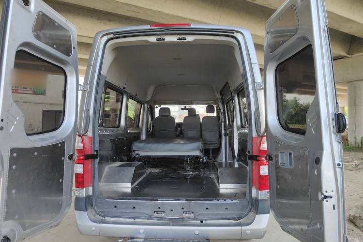 Used Foton Toano 2023 2.5T Manual Jixiang Long Wheelbase Mid-Top with Dual Rear Tires 7/9-Seater Trunk