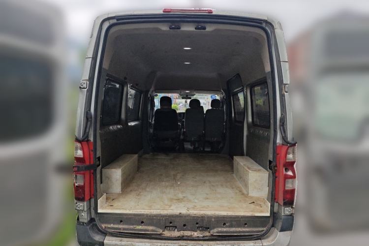 Used Foton Toano 2023 2.0T Manual Jixiang Long-Wheelbase Mid-Top Single Rear Tire 7/9-Seater Professional Edition Trunk