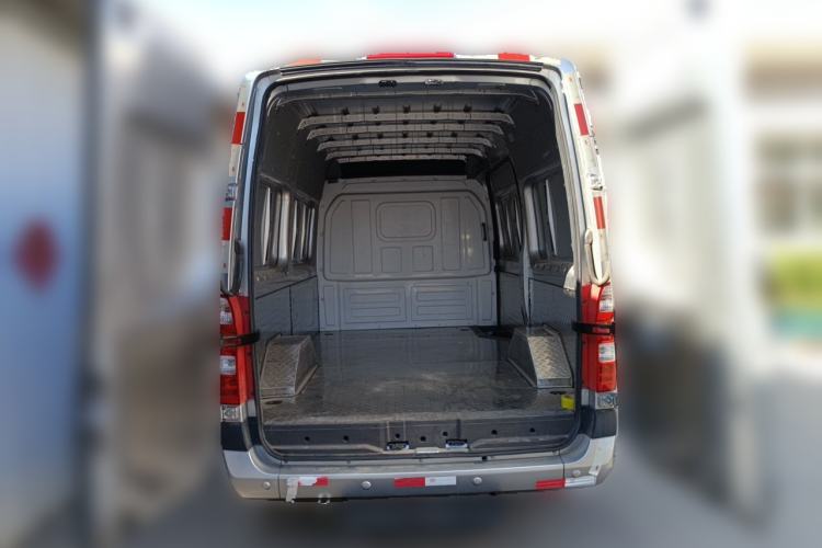 Used Foton Toano 2023 2.0T Manual Jixiang Van Long Wheelbase Mid-Height Rear Single Tire 3-Seater Trunk