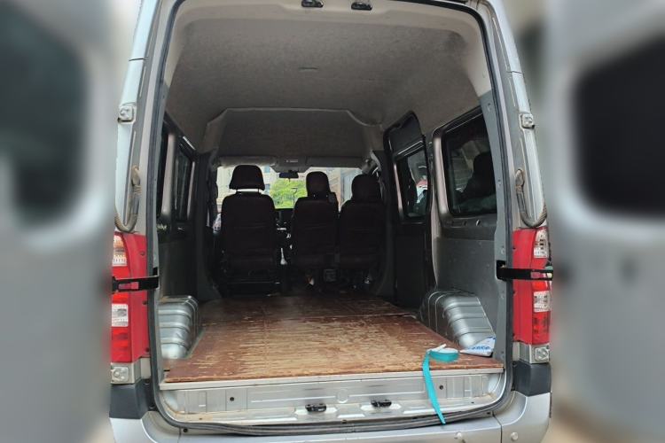 Used Foton Toano 2023 2.0T Automatic Urban Edition Short Wheelbase Mid-Height Design with Single Rear Tire—Available in 5/6/9-Seater Configurations Trunk
