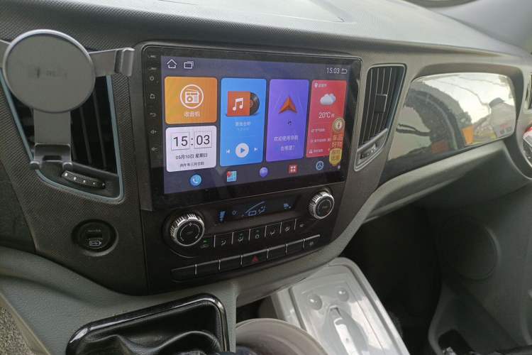 Used Foton Toano 2023 Cummins 2.8T Manual Jixiang Van Extended Wheelbase Mid-Roof Design Rear Dual Tires 3-Seater Configuration Audio And AC Panel