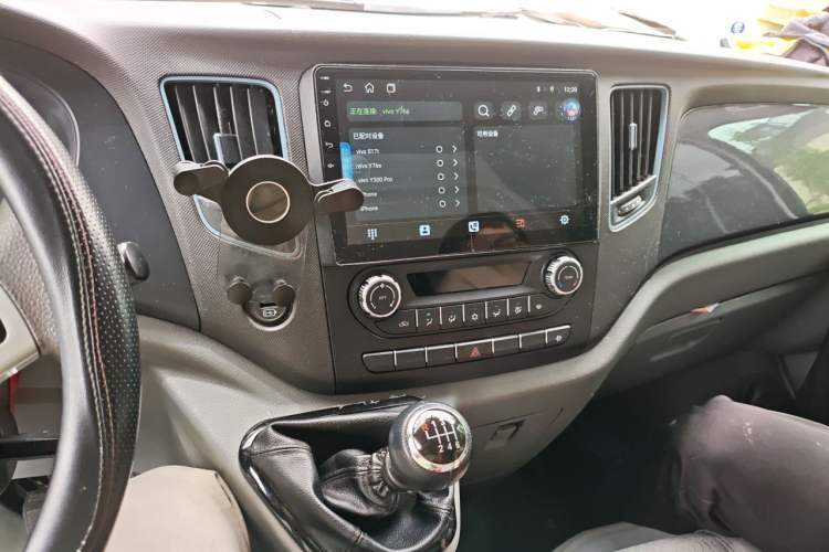 Used Foton Toano 2023 2.8T Manual Jixiang Van Extended Wheelbase Mid-Height Roof Rear Dual Tires 3-Seater Audio And AC Panel