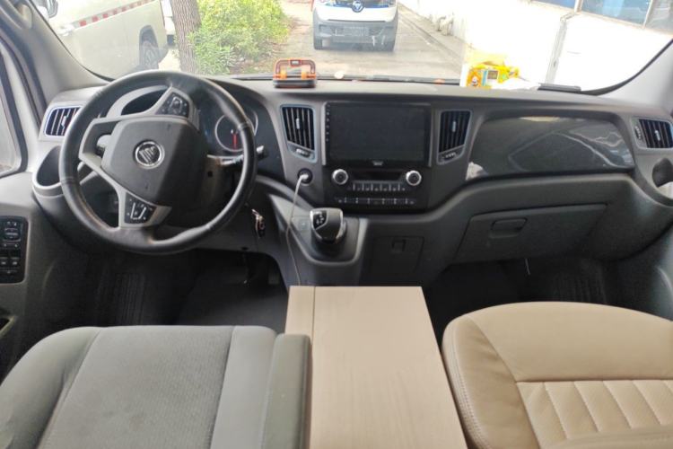 Used Foton Toano 2023 2.0T Automatic Jixiang Long-Wheelbase Mid-Height Rear Single Tire 7/9-Seater Center Console