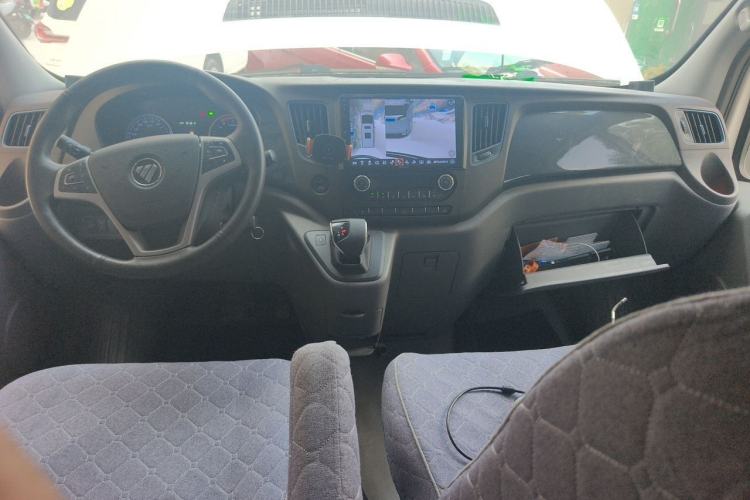 Used Foton Toano 2023 2.0T Automatic Jixiang Long-Wheelbase Mid-Height Rear Single Tire 7/9-Seater Center Console