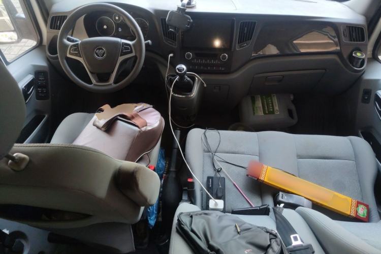 Used Foton Toano 2023 Joy Elephant Multi-Function 2.0T Manual Long-Wheelbase Mid-Roof Model with Single Rear Tire Available in 5/6/7/9-Seater Configurations Center Console