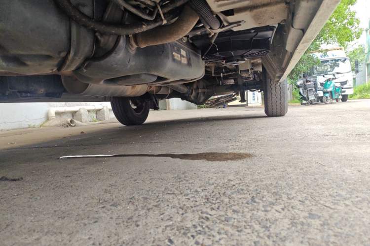 Used Foton Toano 2023 2.0T Automatic Jixiang Long-Wheelbase Mid-Height Rear Single Tire 7/9-Seater Chassis Front Left