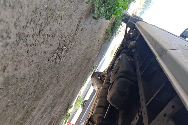 Used Foton Toano 2023 2.8T Manual Jixiang Van Extended Wheelbase Mid-Height Roof Rear Dual Tires 3-Seater Chassis Rear Left