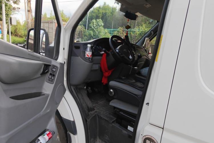 Used Foton Toano 2023 Cummins 2.8T Manual Jixiang Van Extended Wheelbase Ultra-High Roof Rear Dual Tires 3-Seater Driver Seat